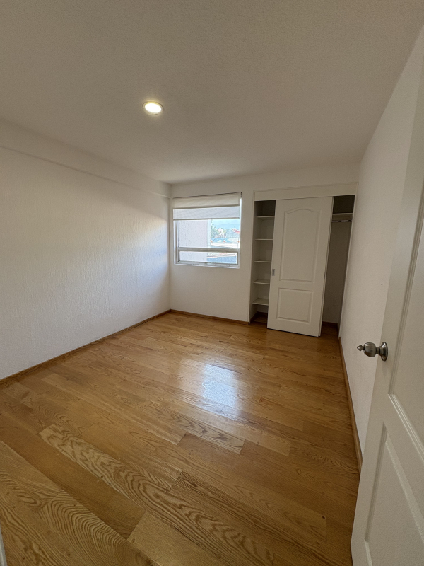 Renta Departamento 3 Recámaras Toriello Guerra