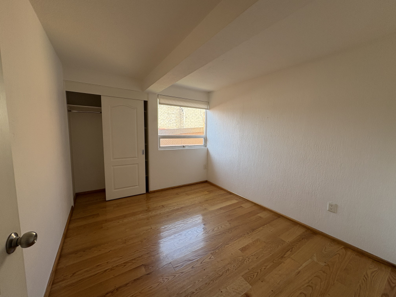 Renta Departamento 3 Recámaras Toriello Guerra