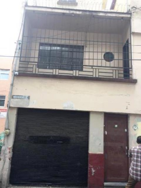 GOB. JOS�? CEBALLOS, 2 casas x 1. Se venden como terreno. ¡BAJA DE PRECIO!