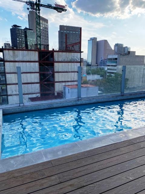 ARQUÍMEDES. Garden House con 2 terrazas. Con áreas comunes. BAJA DE PRECIO