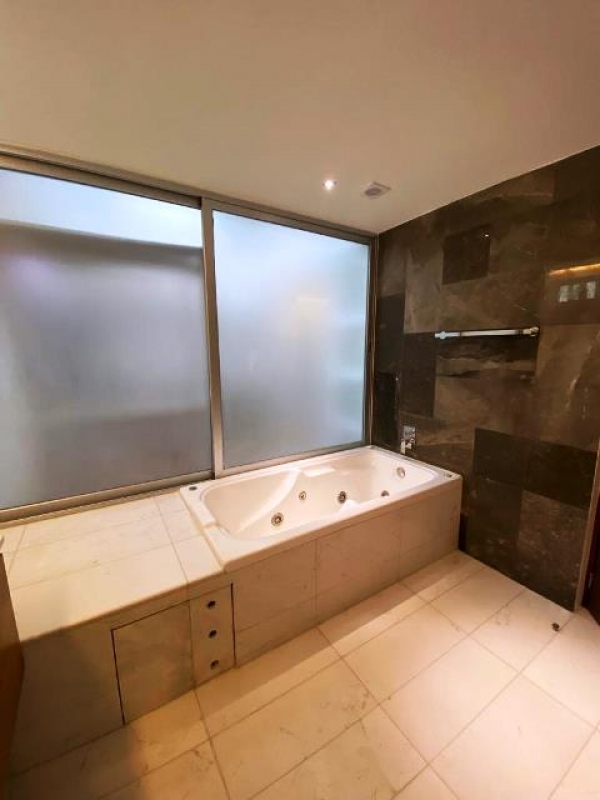 ARQUÍMEDES. Garden House con 2 terrazas. Con áreas comunes. BAJA DE PRECIO