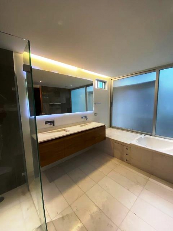 ARQUÍMEDES. Garden House con 2 terrazas. Con áreas comunes. BAJA DE PRECIO