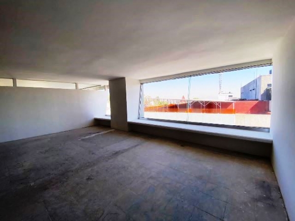 BOSQUE DE DURAZNOS, Oficina en Renta. Espacio para acondicionar. $2,695.00 USD
