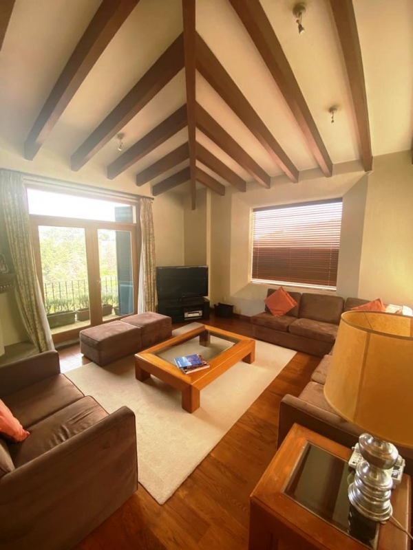 BOSQUE DE BUGAMBILIAS, Excelente Casa en Venta. Hermoso Jardín. Bien ubicada
