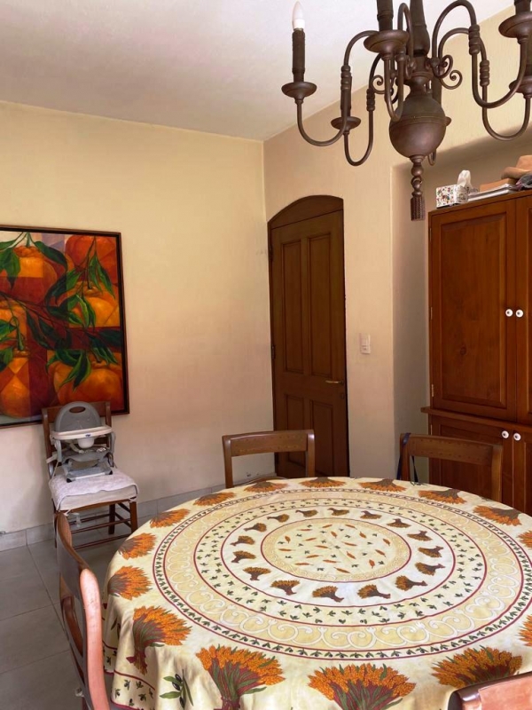 BOSQUE DE BUGAMBILIAS, Excelente Casa en Venta. Hermoso Jardín. Bien ubicada