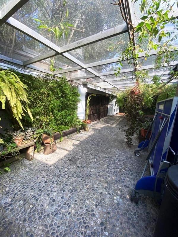 CERRADA DE LOMA CHICA, Casa en Venta Con Jardín y Terraza. Super buena vibra.