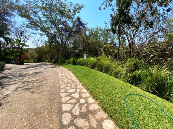 CONDOMINIO ARCANO, Terreno en Venta con seguridad, en Ixtapa Zihuatanejo. Lote 2