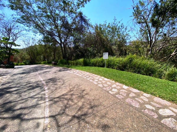 CONDOMINIO ARCANO, Terreno en Venta con seguridad, en Ixtapa Zihuatanejo. Lote 2