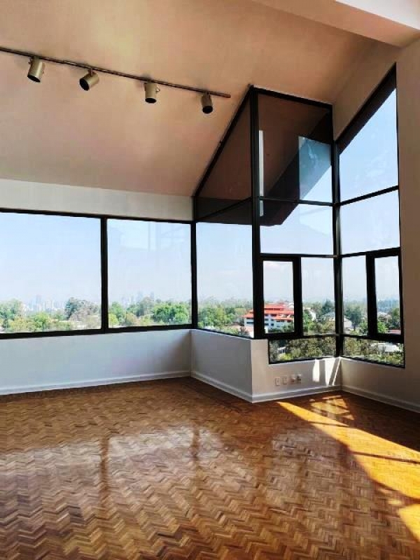 intersol reforma, pent house en 2 niveles, con terraza. para remodelar