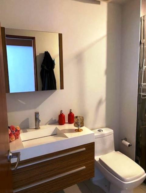 residencial infiniti santa fe, con 2da recámara o estudio. piso alto