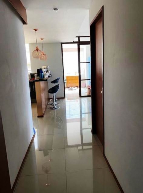residencial infiniti santa fe, con 2da recámara o estudio. piso alto