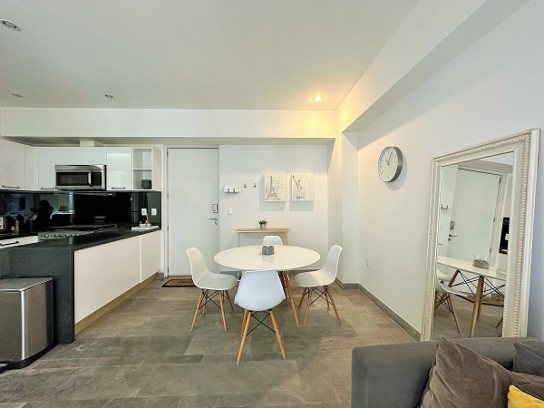 Departamento Con Balcón En Venta En BLUM,  Santa Fe