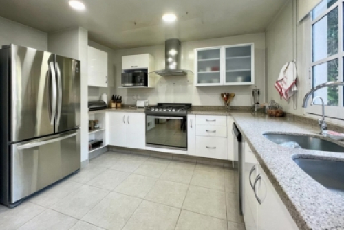 Hermosa Casa En Privada En Venta 