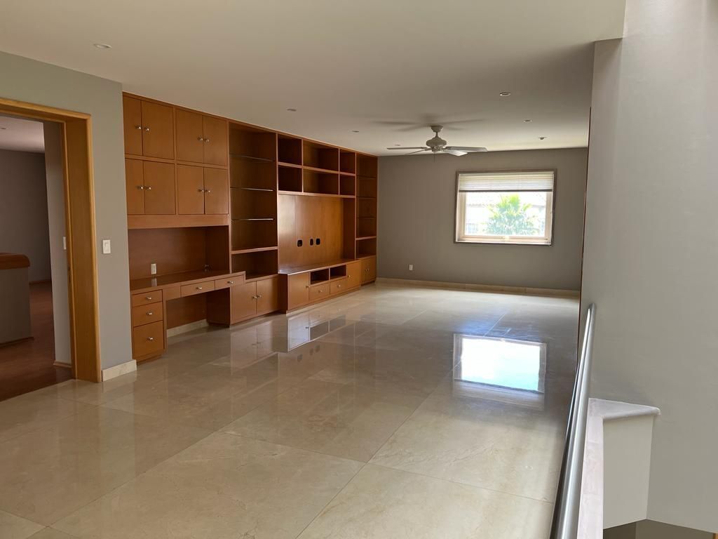 Espectacular casa en venta en Hacienda Santa Fe