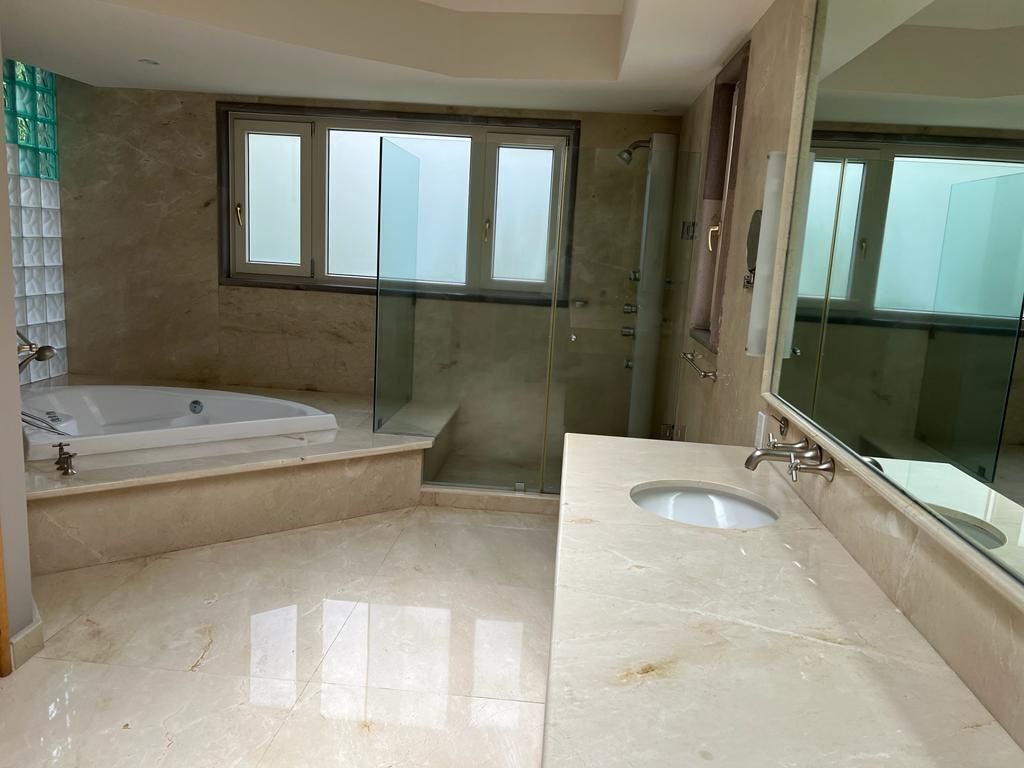 Espectacular casa en venta en Hacienda Santa Fe
