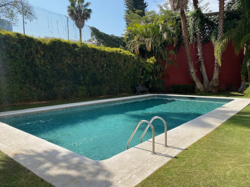 Departamento en Renta con Alberca y Seguridad 24/7 en Country Club, Guadalajara