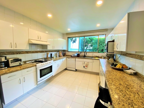 Casa en Venta en Hacienda de las Palmas