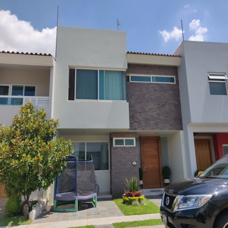 Casa  En Renta Valle Esmeralda