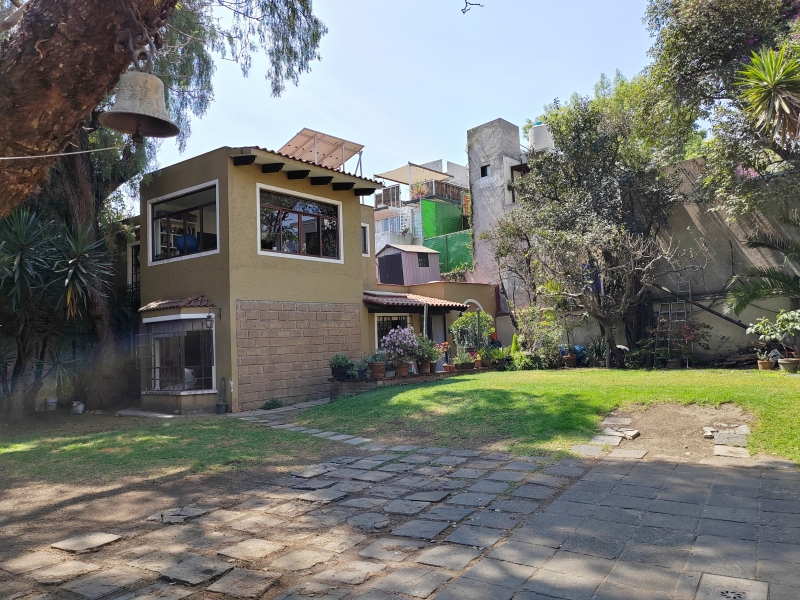 HERMOSA CASA EN VENTA EN COYOACAN