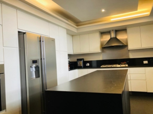 Casa En Venta Con Jardin En  Bosques De Las Lomas, Conjunto