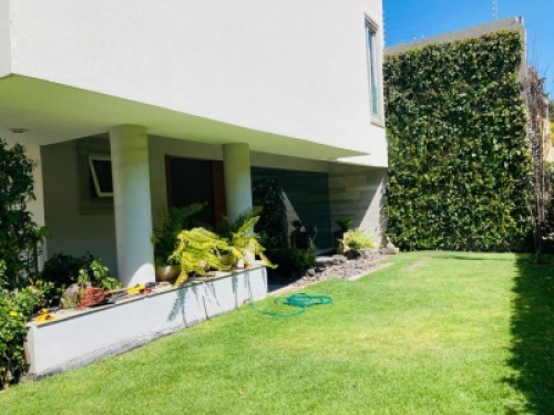Casa En Venta Con Jardin En  Bosques De Las Lomas, Conjunto