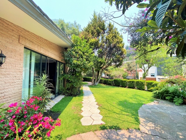 Casa en Venta en Bosques de las Lomas