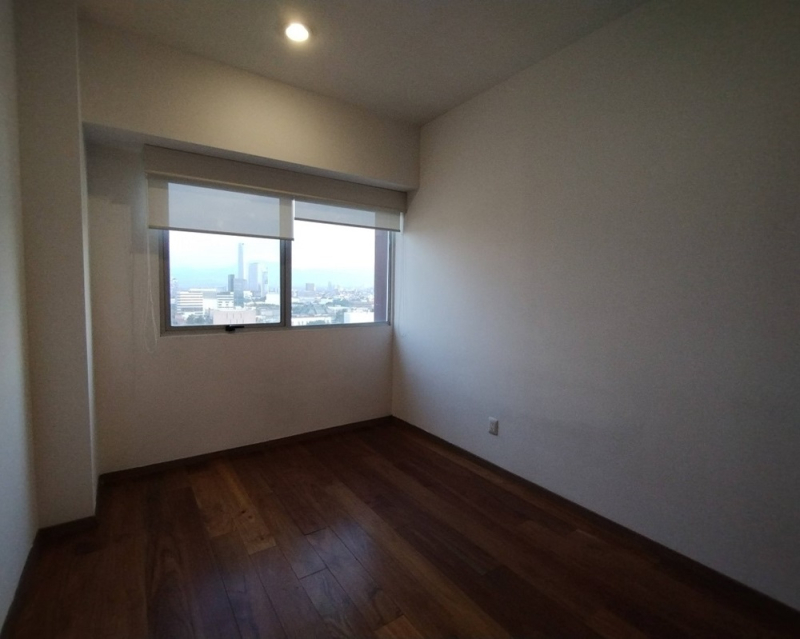 Venta Departamento En Grand Tower Del Valle, Piso 14 Vista Al Sur, 3 Recamaras 