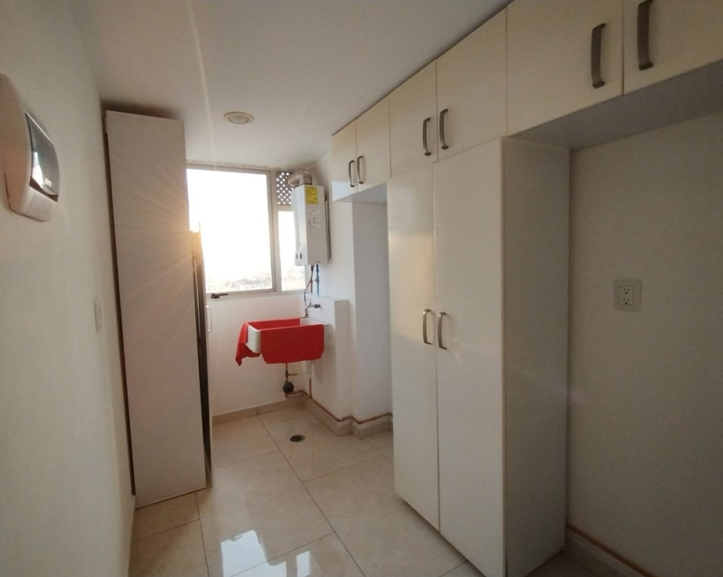 Venta Departamento En Grand Tower Del Valle, Piso 14 Vista Al Sur, 3 Recamaras 