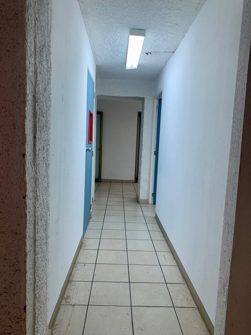Edificio Oficinas RENTA ANZURES  Con Amplio Estacionamiento 