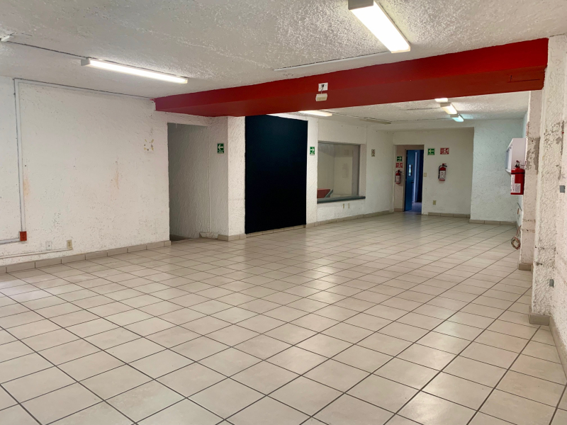 Edificio Oficinas RENTA ANZURES  Con Amplio Estacionamiento 