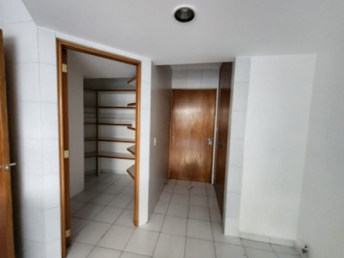 Departamento En Venta En Laureles