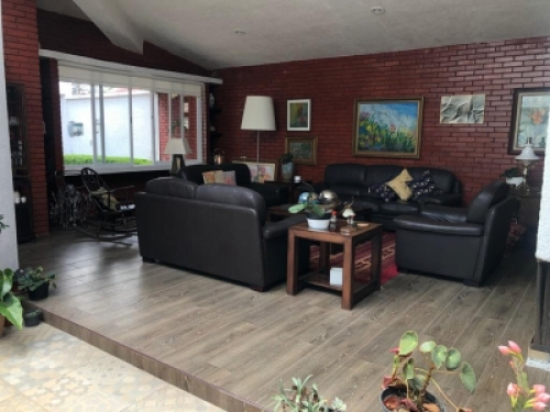 CASA EN VENTA  BOSQUES DE LA HERRADURA