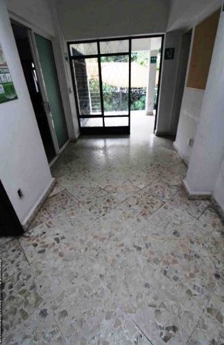 jacarandas y helechos, casa con uso de suelo comercial en venta.
