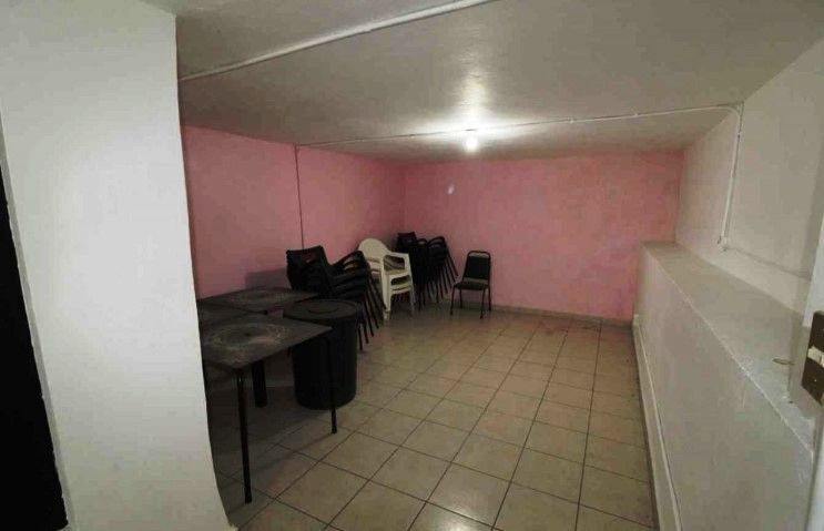 jacarandas y helechos, casa con uso de suelo comercial en venta.