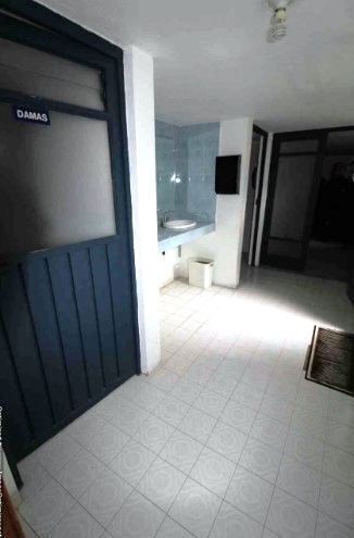 jacarandas y helechos, casa con uso de suelo comercial en venta.