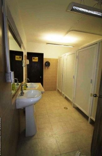 jacarandas y helechos, casa con uso de suelo comercial en venta.