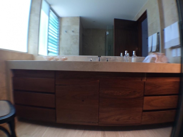 venta detpo. ph en excelente edificio en bahía de acapulco, playa privada