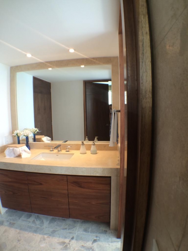 venta detpo. ph en excelente edificio en bahía de acapulco, playa privada
