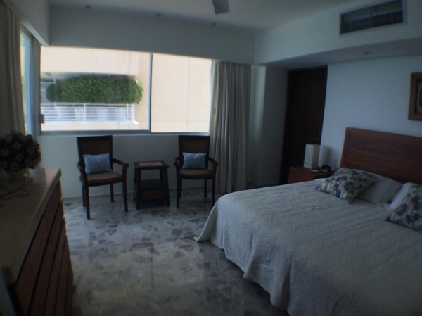 venta detpo. ph en excelente edificio en bahía de acapulco, playa privada