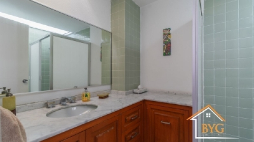 VENTA DE CASA EN LA HERRADURA EN CERRADA, CON SEGURIDAD