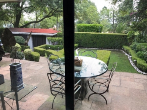 VENTA CASA, SOLA UNA SOLA PLANTA, BOSQUES DE LAS LOMAS     