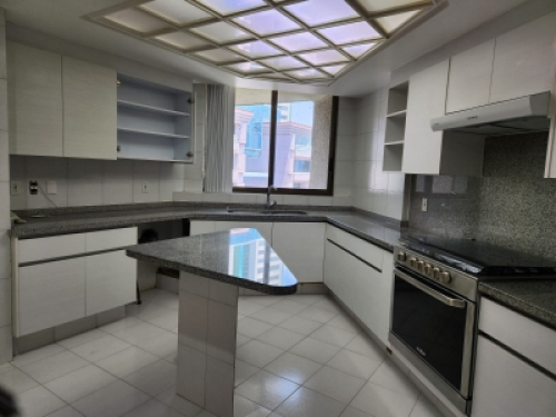 Departamento En Venta En Lomas De Vista Hermosa
