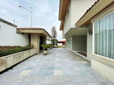 Casa en Venta en Bosques de las Lomas