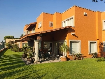 CASA EN VENTA LOMAS DE BEZARES
