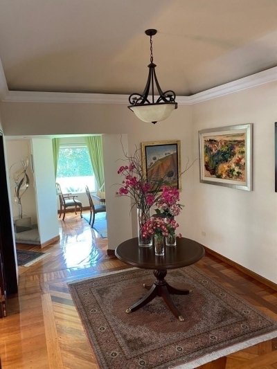 CASA EN VENTA LOMAS DE BEZARES
