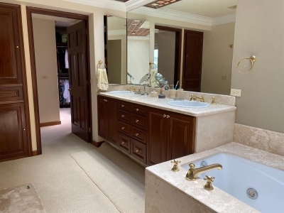 CASA EN VENTA LOMAS DE BEZARES