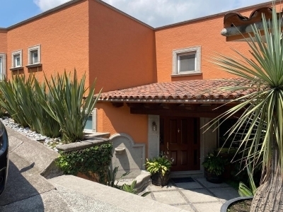 CASA EN VENTA LOMAS DE BEZARES