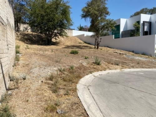 Terreno En Venta En Los Frailes En Zapopan