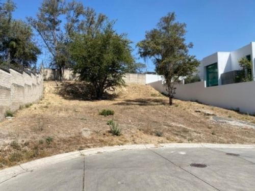 Terreno En Venta En Los Frailes En Zapopan