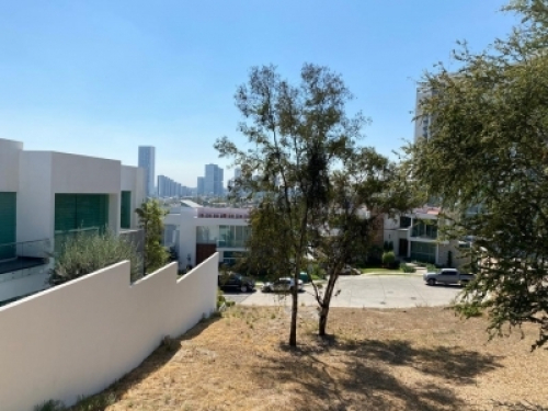 Terreno En Venta En Los Frailes En Zapopan